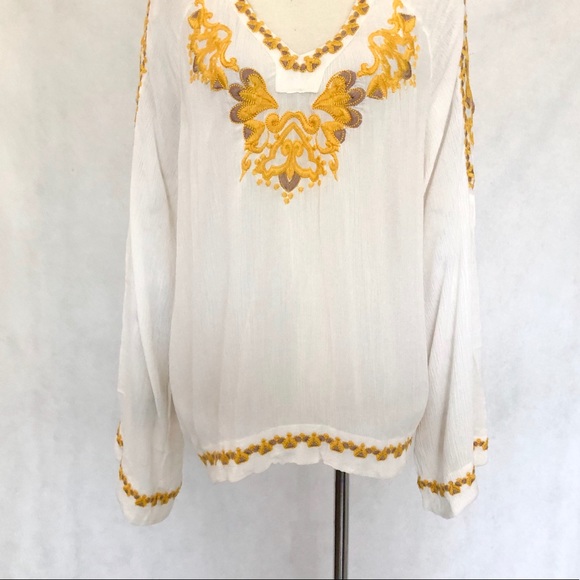 For the Republic Bohemian Embroidered Tunic Top - Picture 3 of 9